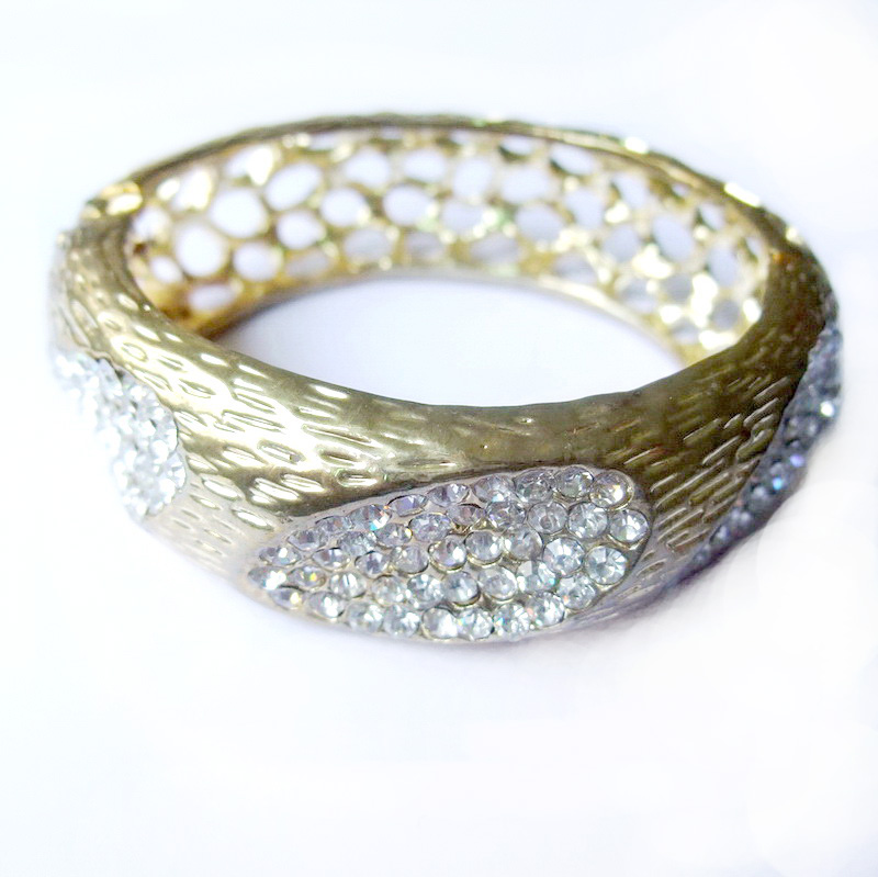 Casted Alloy Metal Bangle - Manufacturer Chinafactory.com