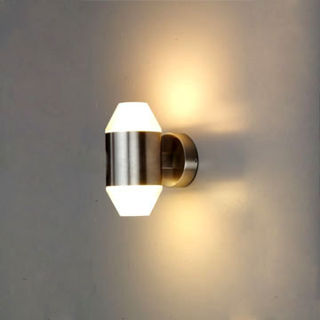 Compact Design Wall Lantern - Manufacturer Chinafactory.com