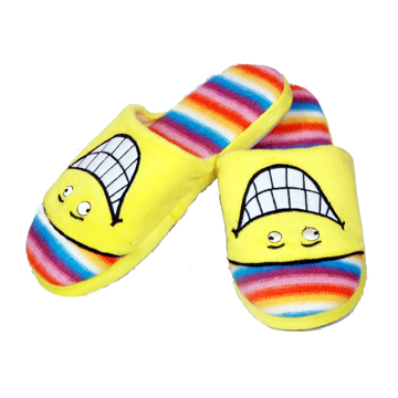 Kids Fluffy Slippers with Embroidery - Chinafactory.com