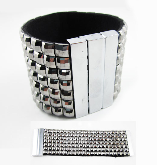 Leather Bangle/ Costume Jewellery - Chinafactory.com