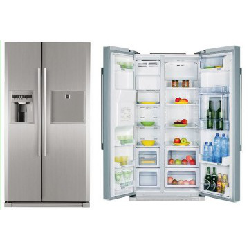 Side by side refrigerator with icemaker,water dispenser&mini bar