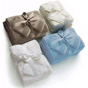 Solid Towel Pack Tied with Matching Ribbon Solid Towel Pack Tied with Matching Ribbon