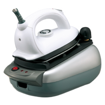Steam iron with powerful steam output and good quality
